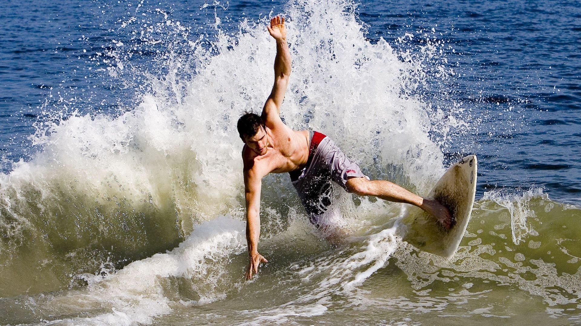 中国男篮注重身体对抗 提高比赛硬度,如何提高中国男篮水平